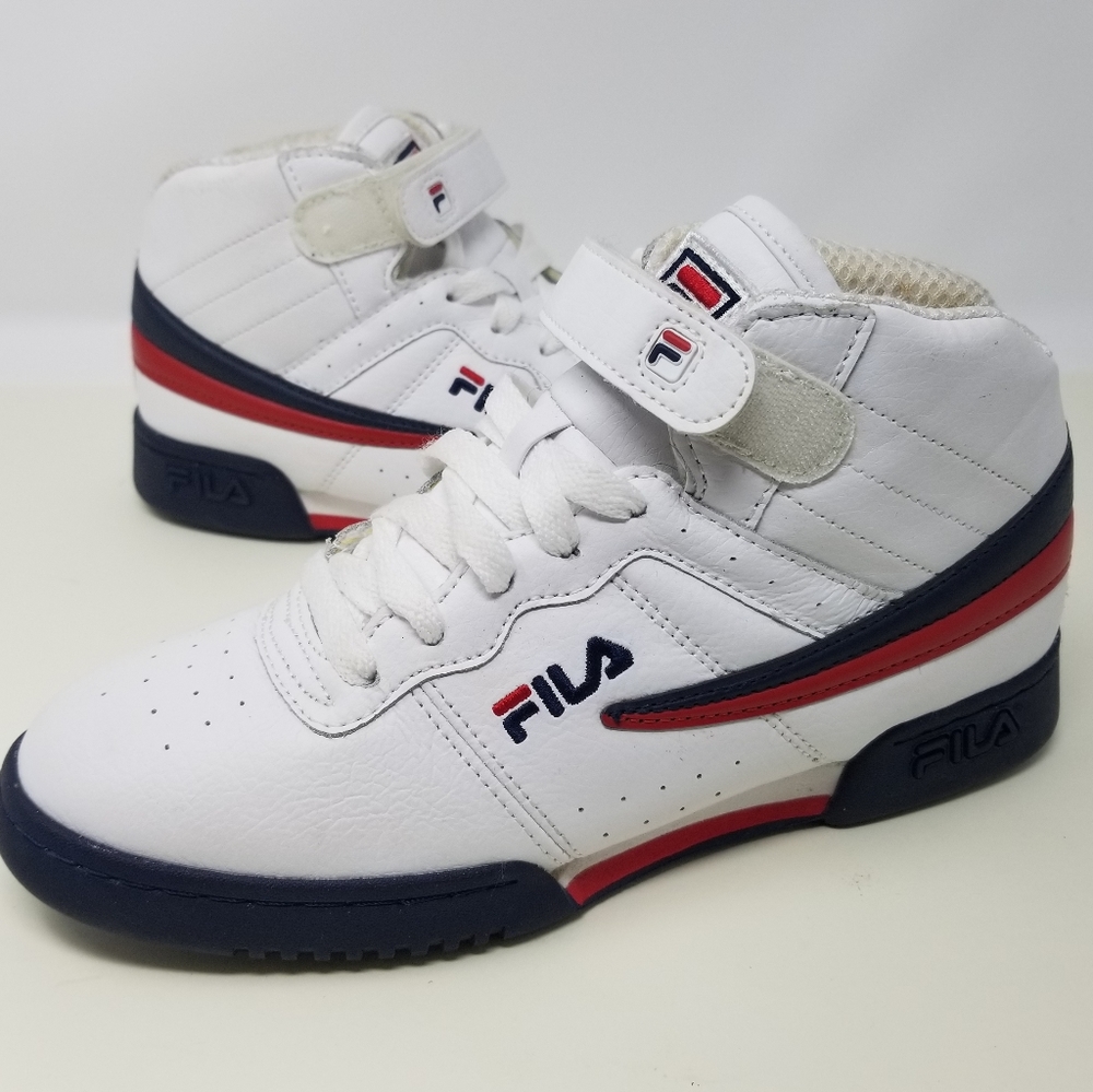 Fila Boys Shoes Size 5.5 / White/ Navy Blue/ Red / Retro / High Tops